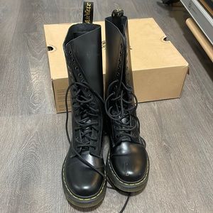 Black Dr Martens 1914 - size 9 womens